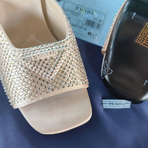 Prada sandals with strass size 39, new, beige satin
