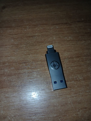 USB flash drive 32 GB