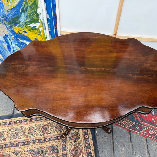 Oval antique table used, from 1920