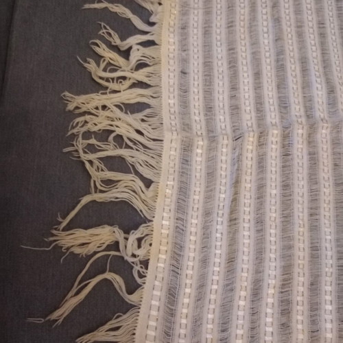 Table runner like new 1.50 x 0.50