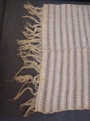 Table runner like new 1.50 x 0.50