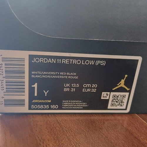 Nike Jordan kids barely worn authentic with their box!