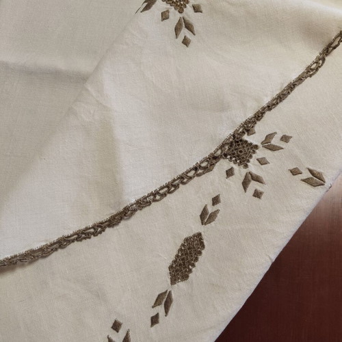 Handmade tablecloth Lefkada 165 cm diameter like new