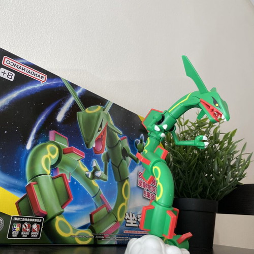 Pokemon Rayquaza Bandai figure new, Emerald legendary