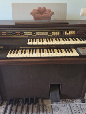 GEM electric piano 1987 used, functional