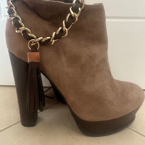 Paolo Bocelli ankle boots No39, suede and leather with gold chain