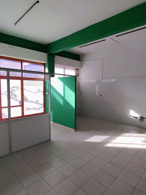 Ground floor commercial space 50 sqm in Aridaia, ready for food use