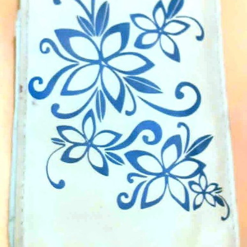 Fabric wallet with floral design and velcro like new
