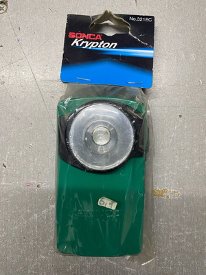 Flat metal pocket flashlight new with AA batteries