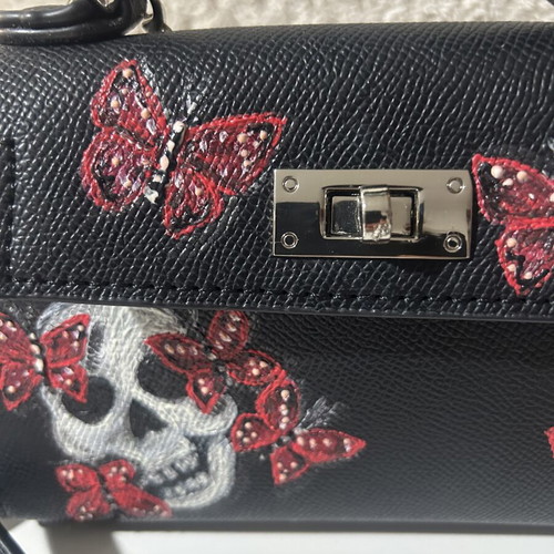 Handpainted crossbody bag black, like new