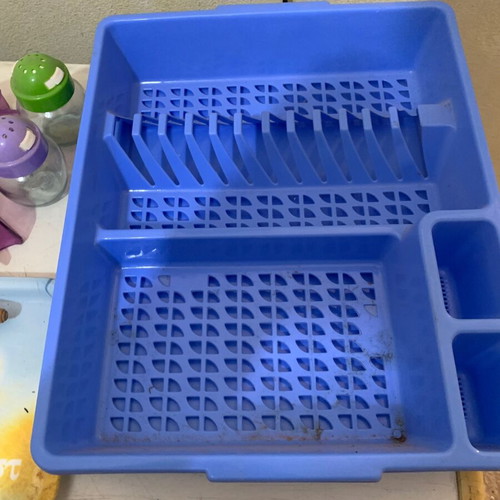 Various used old kitchen items