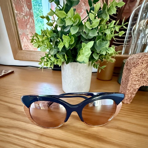 Just Cavalli Cat-Eye Sunglasses Like New, Black Frame, Brown Gradient Lenses