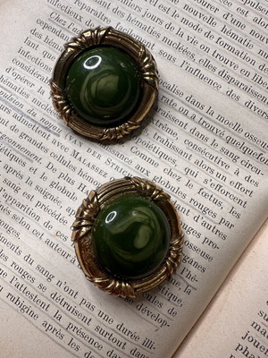 Vintage earrings like new, green