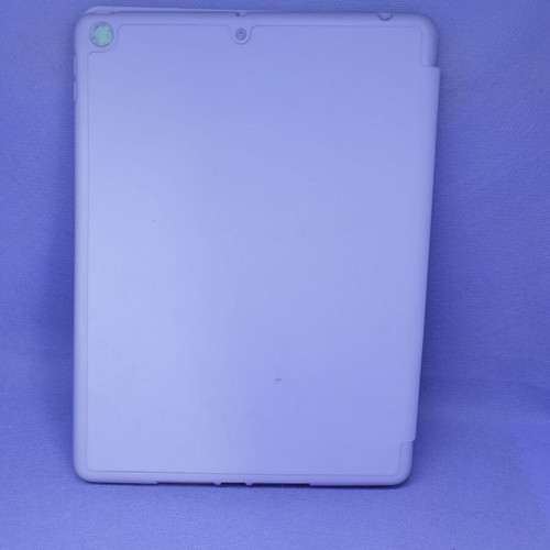 Silicone case for Ipad 10.2 tablet like new, purple