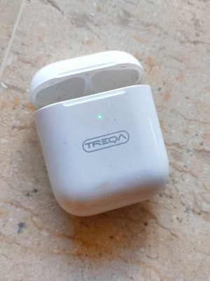 Treqa headset charging case used without earphones