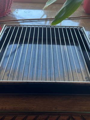 Oven trays and grill used, set of 4 pieces