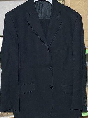 Bertolucci Black Trikoumpo Suit No 54 like new