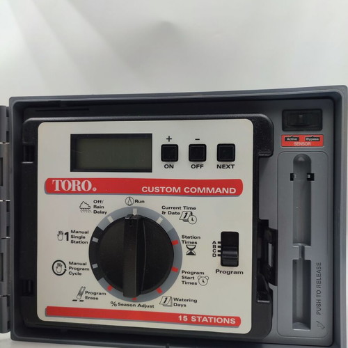 Toro CC-P15 Custom Command irrigation timer like new, 15 stations