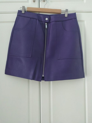Stradivarius skirt used, synthetic leather, purple, size 42