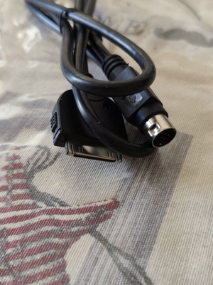 Apple 30-pin to DIN Mini-DIN cable new