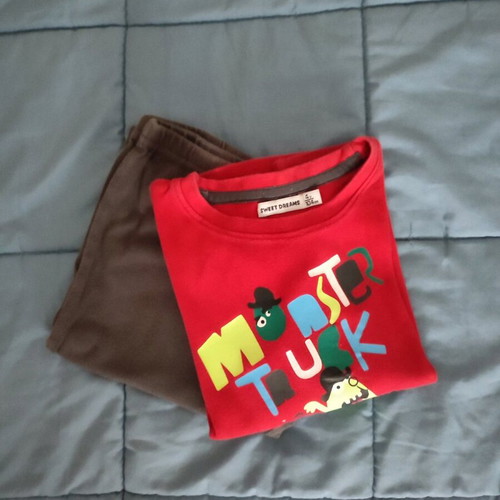 Set of long-sleeve children's pajamas used, size 4