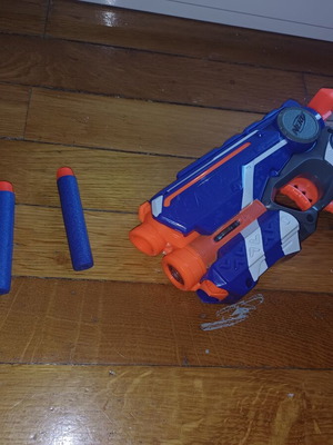 Πιστόλι όπλο Nerf σαν καινούργιο με 3 σφαίρες