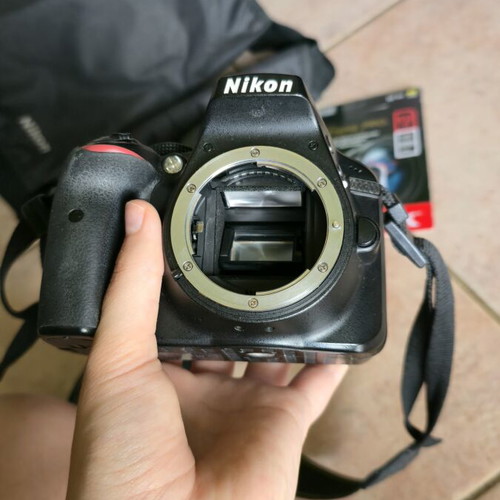 Nikon D3300 camera used with bag