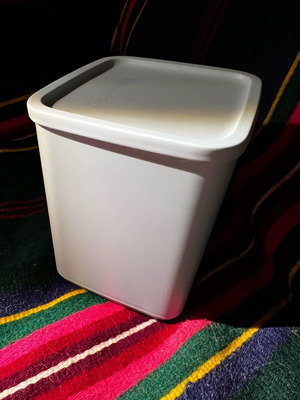 Tupperware container box 1 l blue new