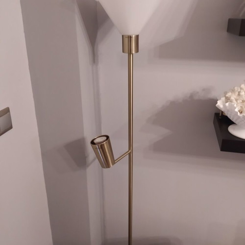 Φωτιστικό δαπέδου IKEA FLUGBO σαν καινούργιο με σποτάκι διαβάσματος και θερμούς LED λαμπτήρες