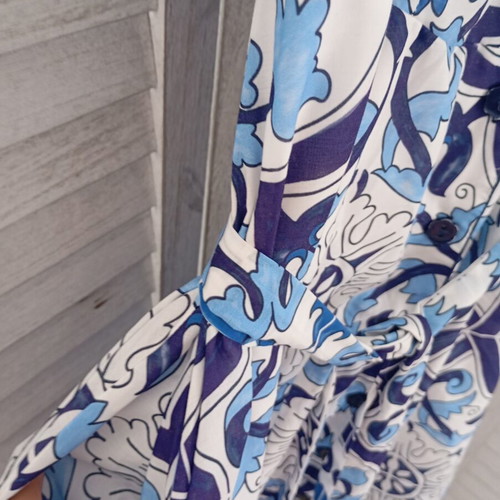 Hemithea medium dress like new, white and blue