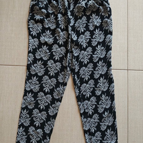 Flowy pants with black and white pattern, size S