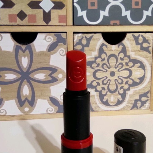 Essence and other lipsticks like new, red