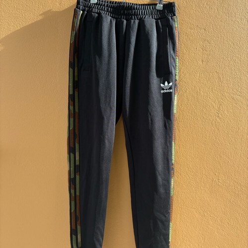 Adidas Originals women's black sweatpants with camouflage stripes like new