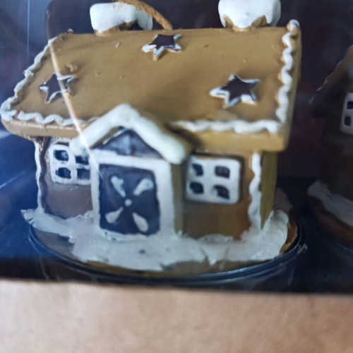 Trimar Christmas candles like new, gingerbread house design