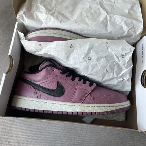 Nike Air Jordan 1 Low SE Light Mulberry brand new women's sneakers