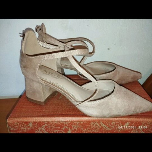 Suede pumps size 36 like new pink