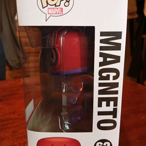 Funko Pop Magneto Hot Topic Exclusive Metallic like new