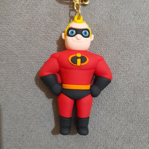 The Incredibles keychain set new, 4 pieces