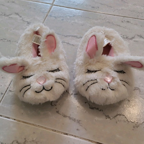 Children's bunny slippers size 25 like new white