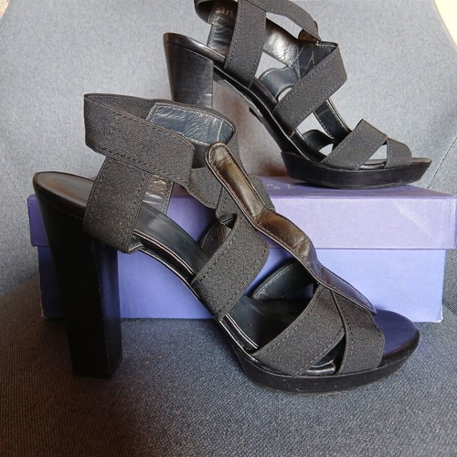 Stuart Weitzman sandals size 39.5 used, black