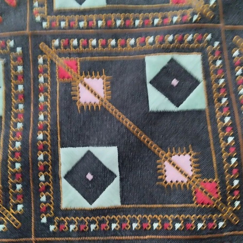 Hand-embroidered pillowcase like new, 55x55 cm