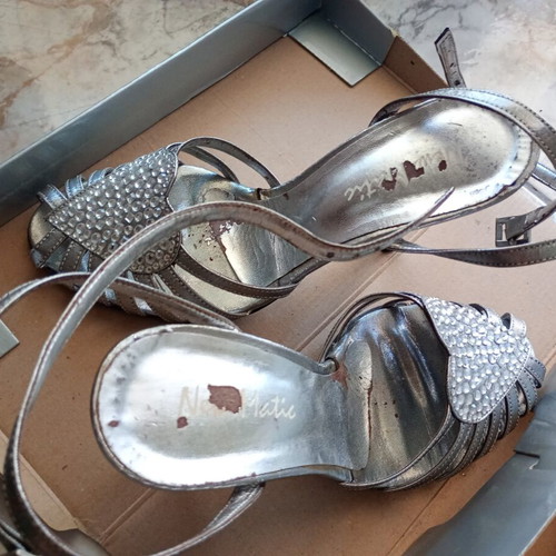 Sandal size 36 used with slightly peeled sole