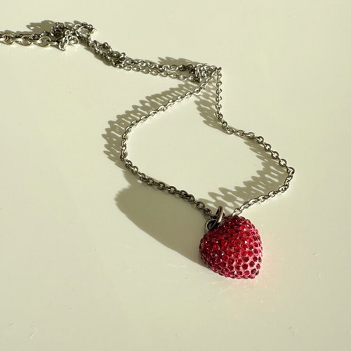 Phantasya heart pendant used with red stones