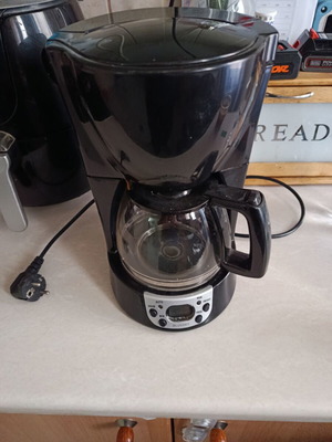 Bluesky filter coffee maker like new with 10 filters