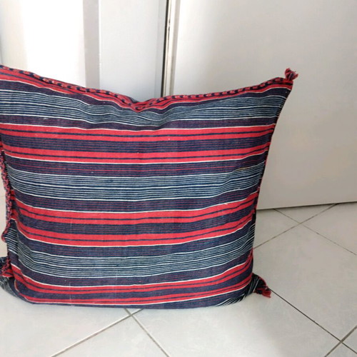 Cotton woven pillow like new, 62x57 cm