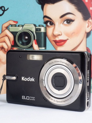 Kodak KKL-883 Vintage Digital Camera used, excellent condition
