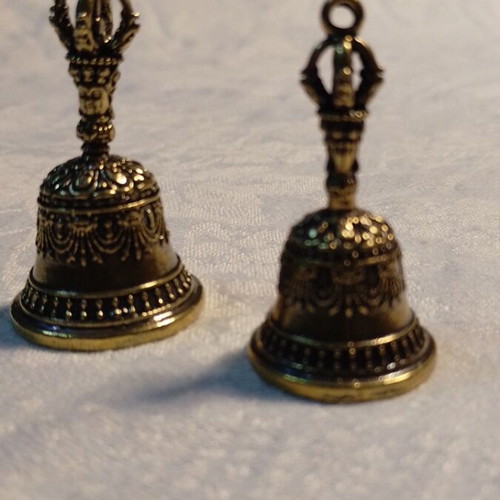 Metal Bells Set like new, two sizes