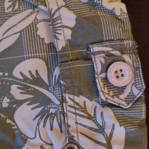 Brunotti men's cargo shorts size M like new, floral pattern