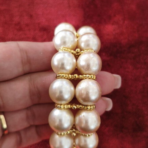 Bracelet with large faux pearls in two rows used