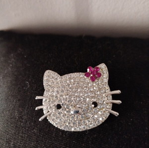 Hello Kitty καρφίτσα